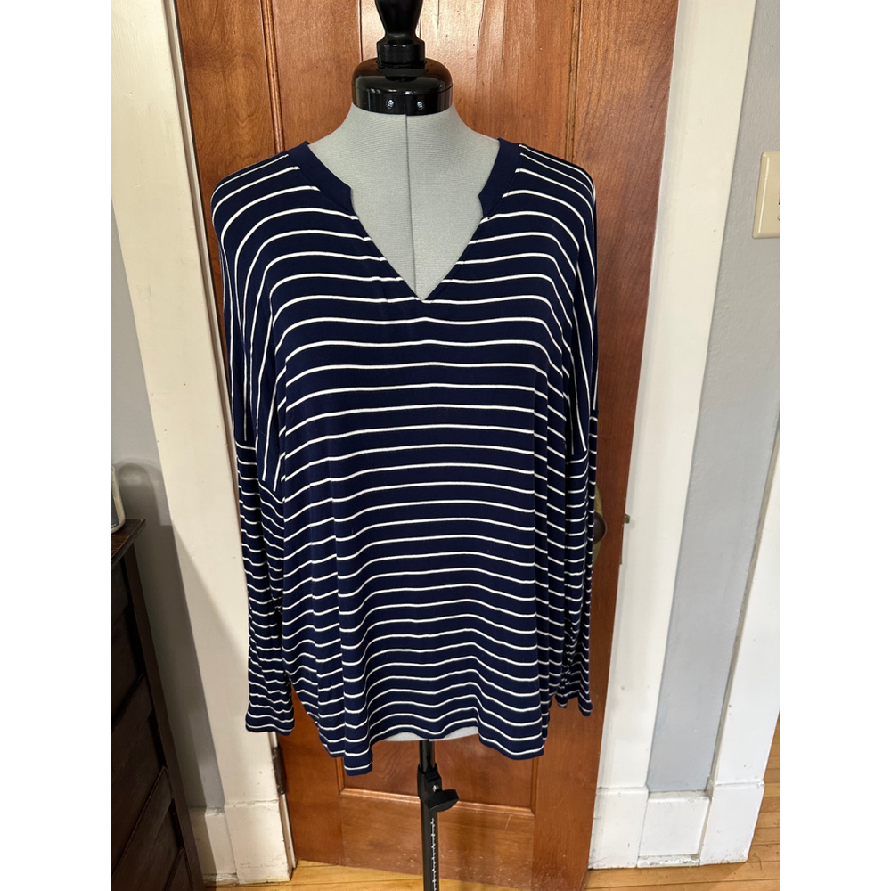 CABi Navy & White Stripe Long Sleeve Top | Size‎ M | Soft Stretch V-Neck Tee